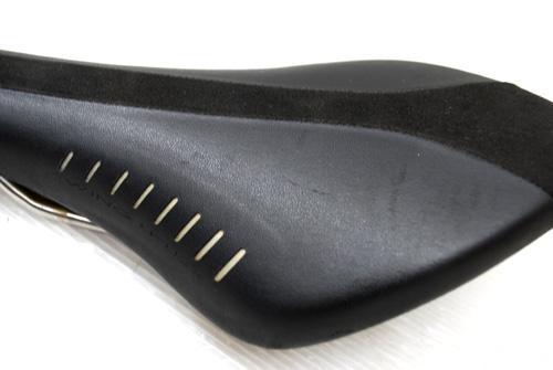 Fizik Arione K:ium ウィングフレックスサドル フィジーク アリオネ k:iumレール サドル STD : ワールド