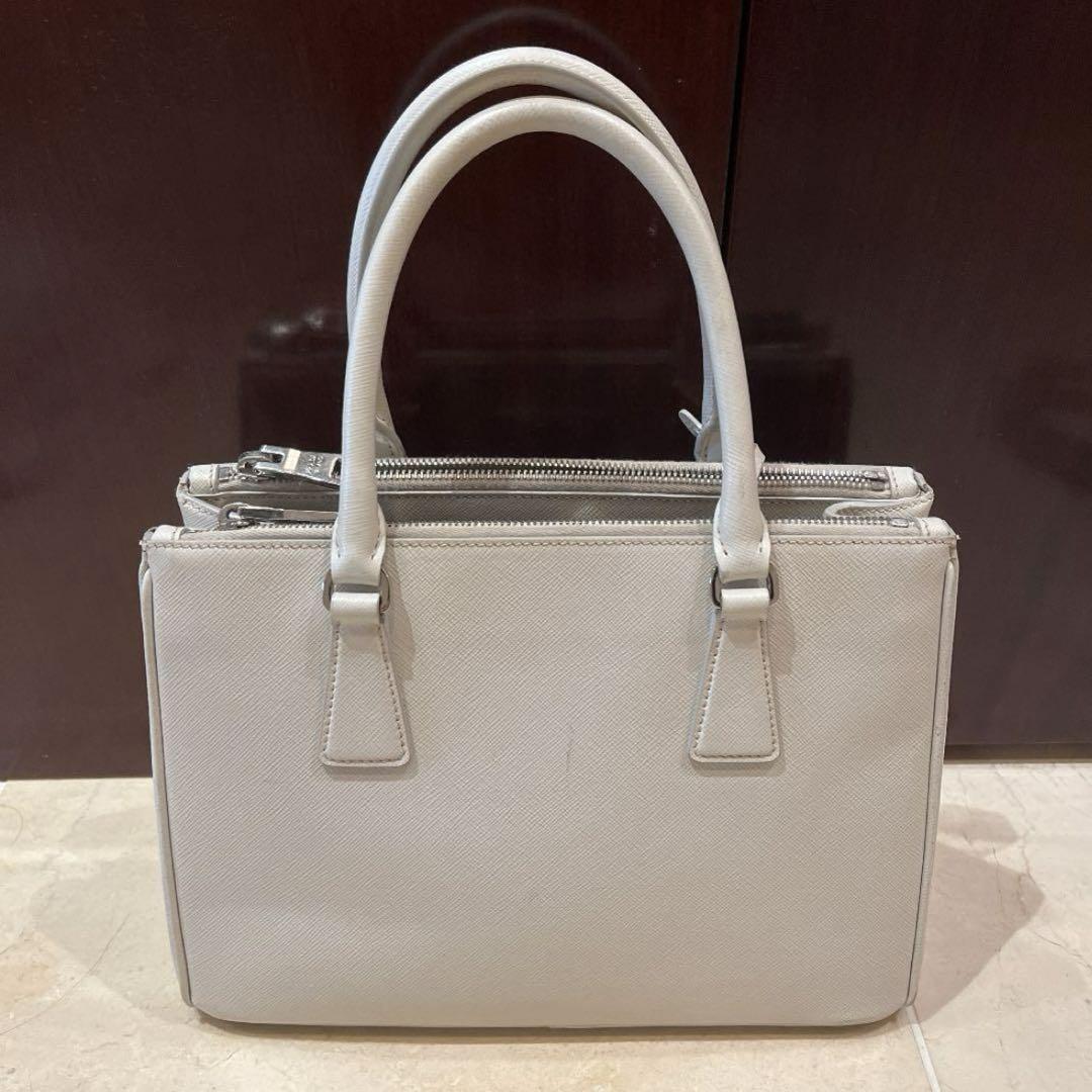 PRADA プラダ サフィアーノ