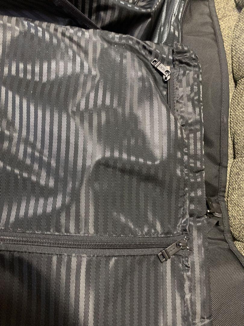 再最終価格‼️TUMI ガーメントバック‼️ショルダー、カギ付き‼️