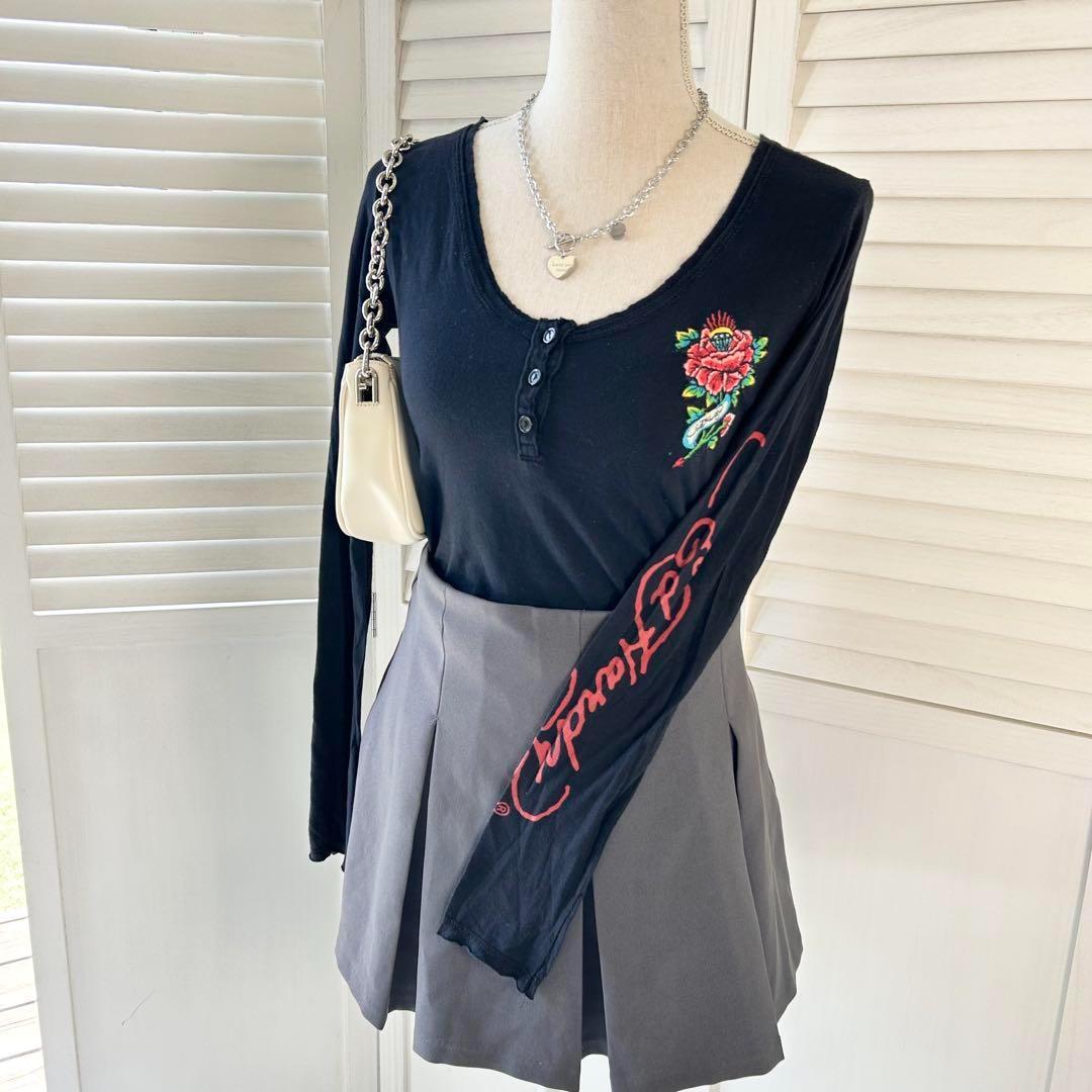 Ed Hardy USA製 バラ刺繍 カットソー 長袖 ロゴスリーブ 黒 Y2K