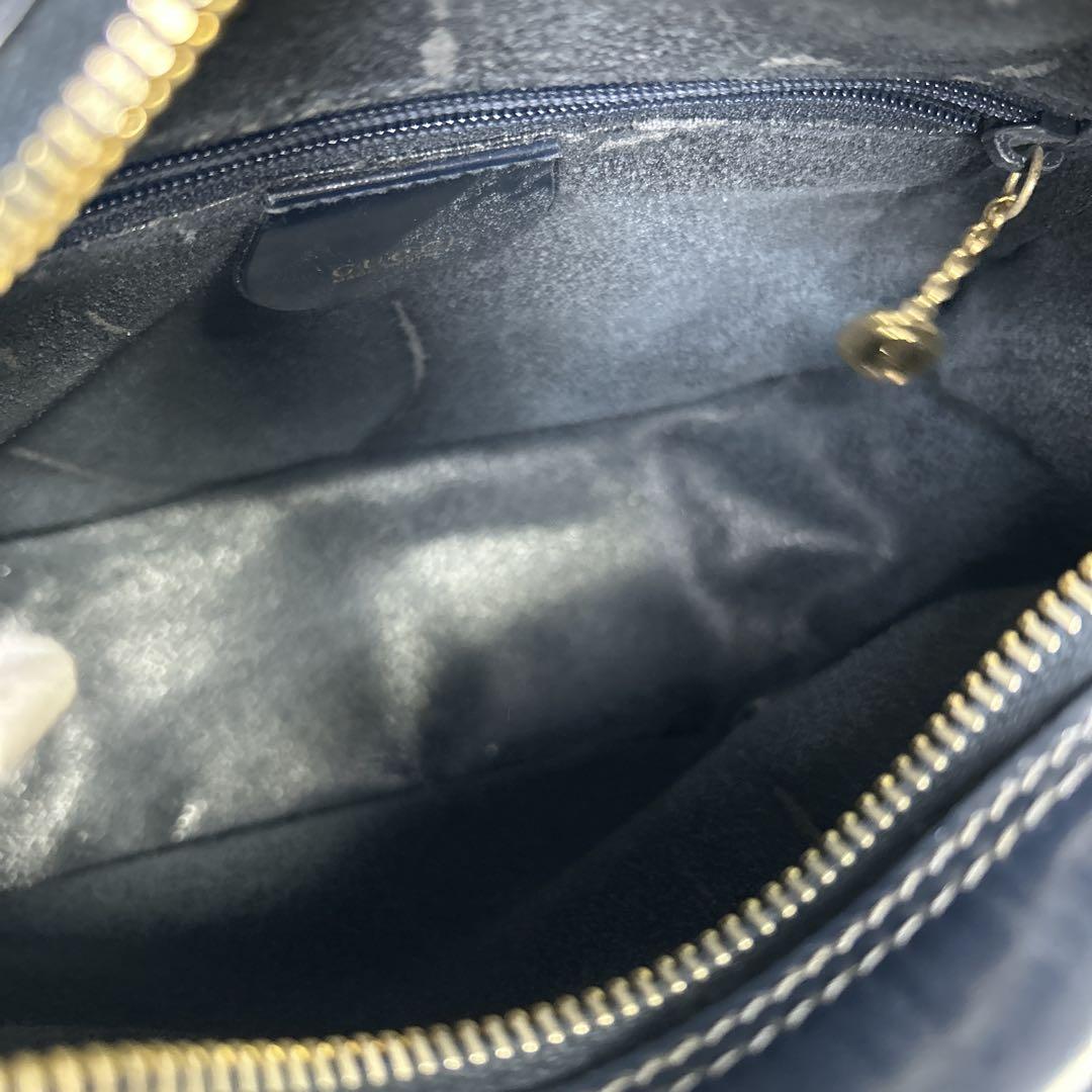 GUCCI ショルダーバッグ バンブー エナメル パテントレザー 型