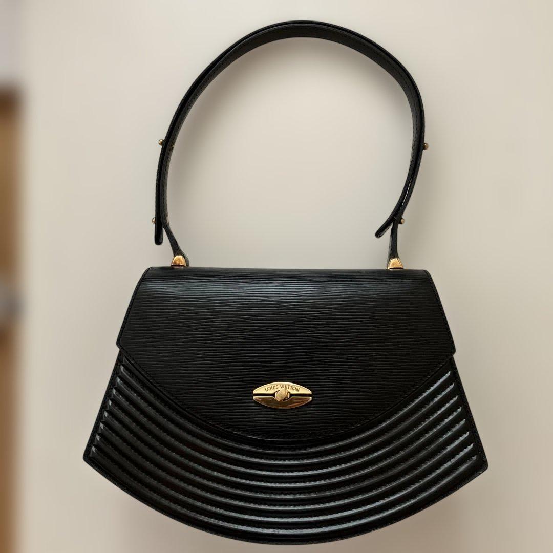 LOUIS VUITTON エピティルシット