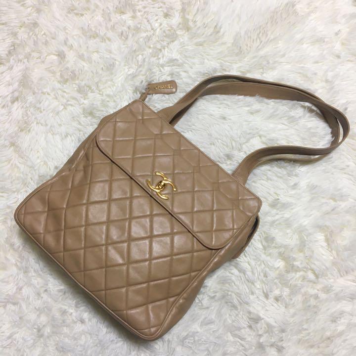 18400円 超爆安 正規CHANELニュートラベルラインバッグ《黒 ブラック》 18400円 超爆安 正規CHANELニュートラベルラインバッグ《黒 ブラック》