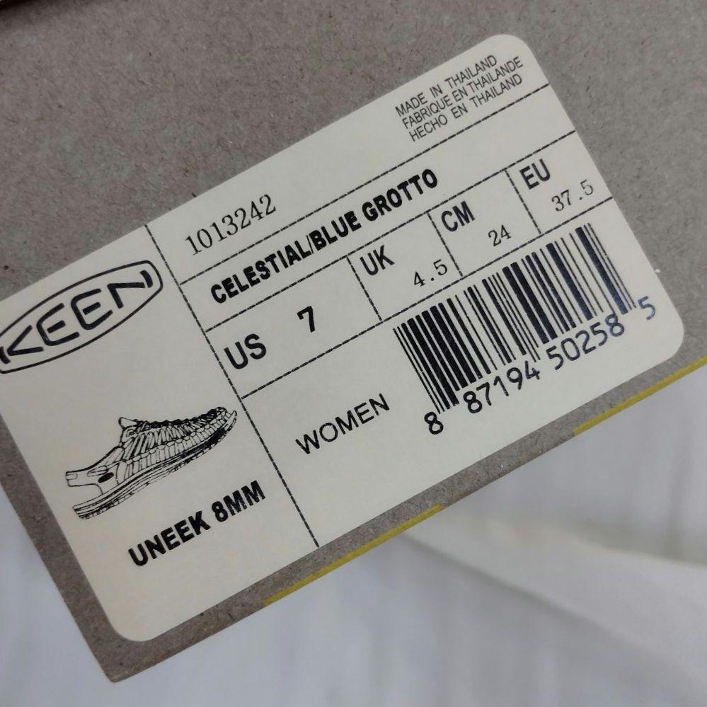 KEEN／UNEEK 8MM サンダル 24㎝