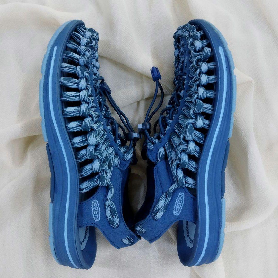 KEEN／UNEEK 8MM サンダル 24㎝