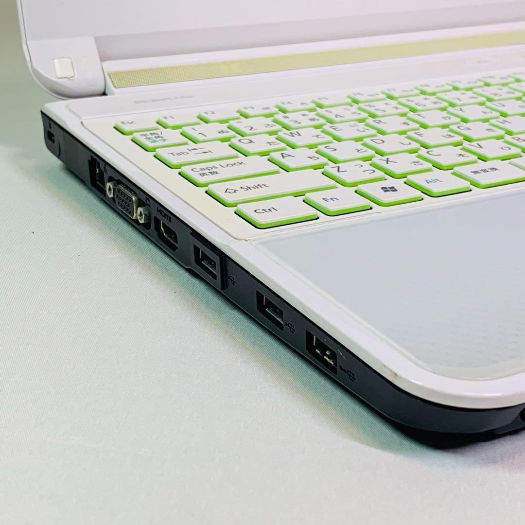 カメラ✨SSD✨オフィス✨Windows11✨15.6インチ✨白✨ノートパソコン
