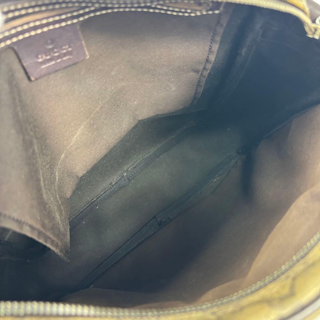 グッチ　ショルダーバッグ　GGスプリーム　総柄　ロゴ　ゴールド金具　PVCレザー