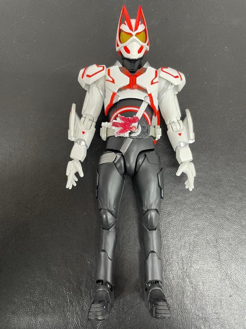 kntoy61-1186 S.H.Figuarts 仮面ライダーギーツ