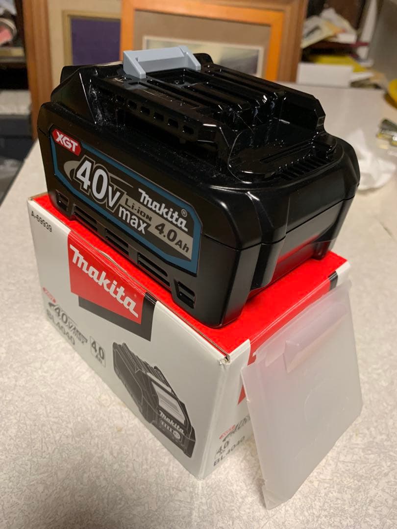 未使用に近いmakita BL4040 40V 4.0Ah ‼️PSEマークあり‼️ 未使用に近いmakita BL4040 40V 4.0Ah ‼️PSEマークあり‼️