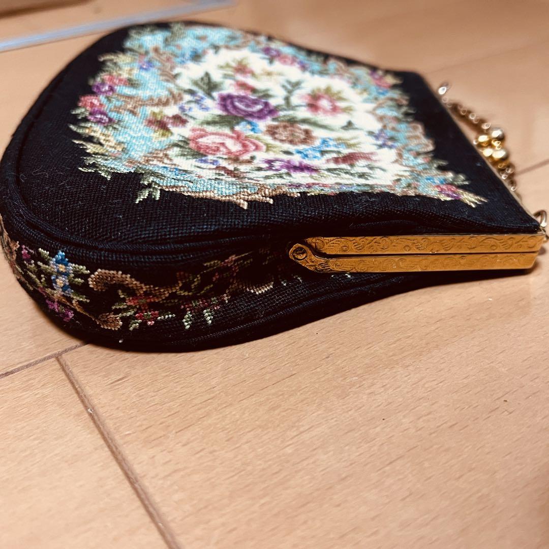 新品未使用品　プチポアン刺繍　パーティーバック　ダンス　箱傷あり ヴィンテージ PETIT POINT プチポアン 刺繍 パーティーバッグ 花