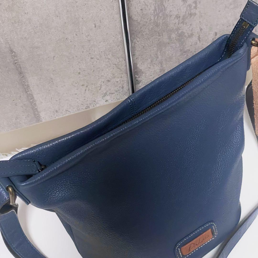 半額ストア バケツ型 ショルダーバッグ ダコタ 美品 型押しロゴ シボ レザー バッグ