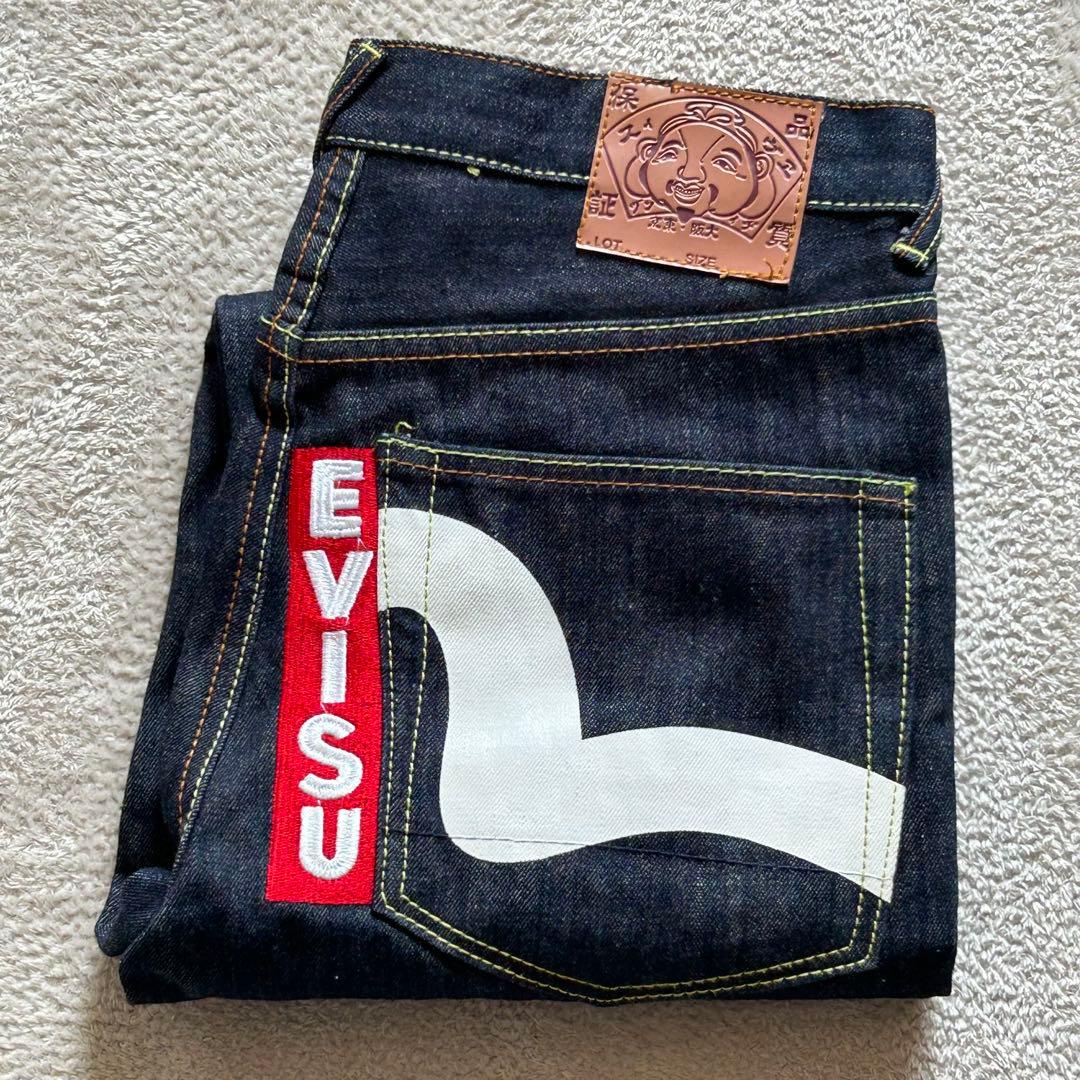 EVISU エヴィス　ストレートジーンズ　デニム　濃紺　サイズ30