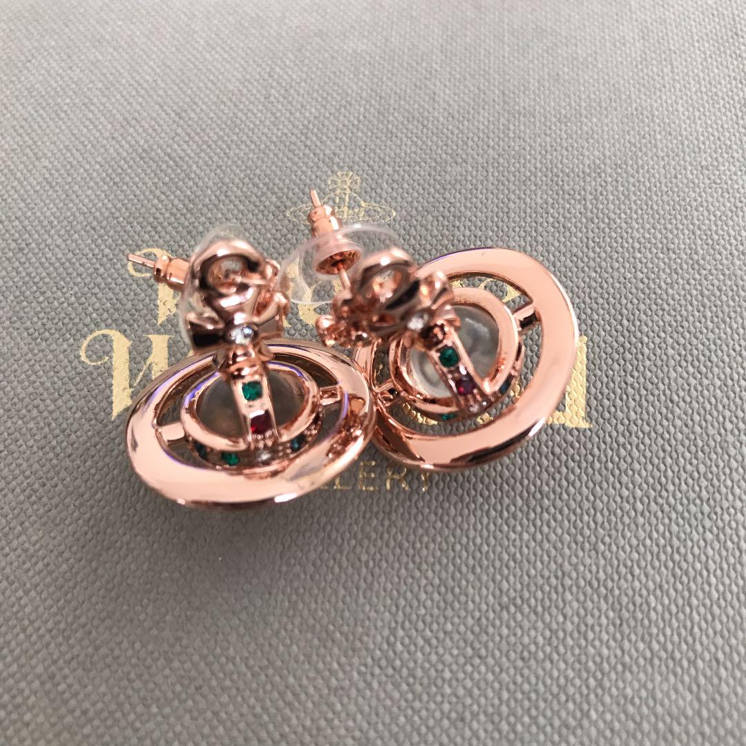 miu miu レッド ポンポンチャーム
