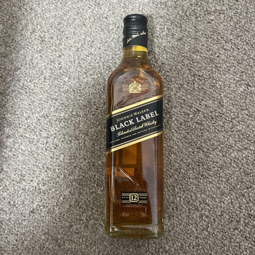 ジョニーウォーカーブラックラベル12年 200ml【非売品】 - メルカリ