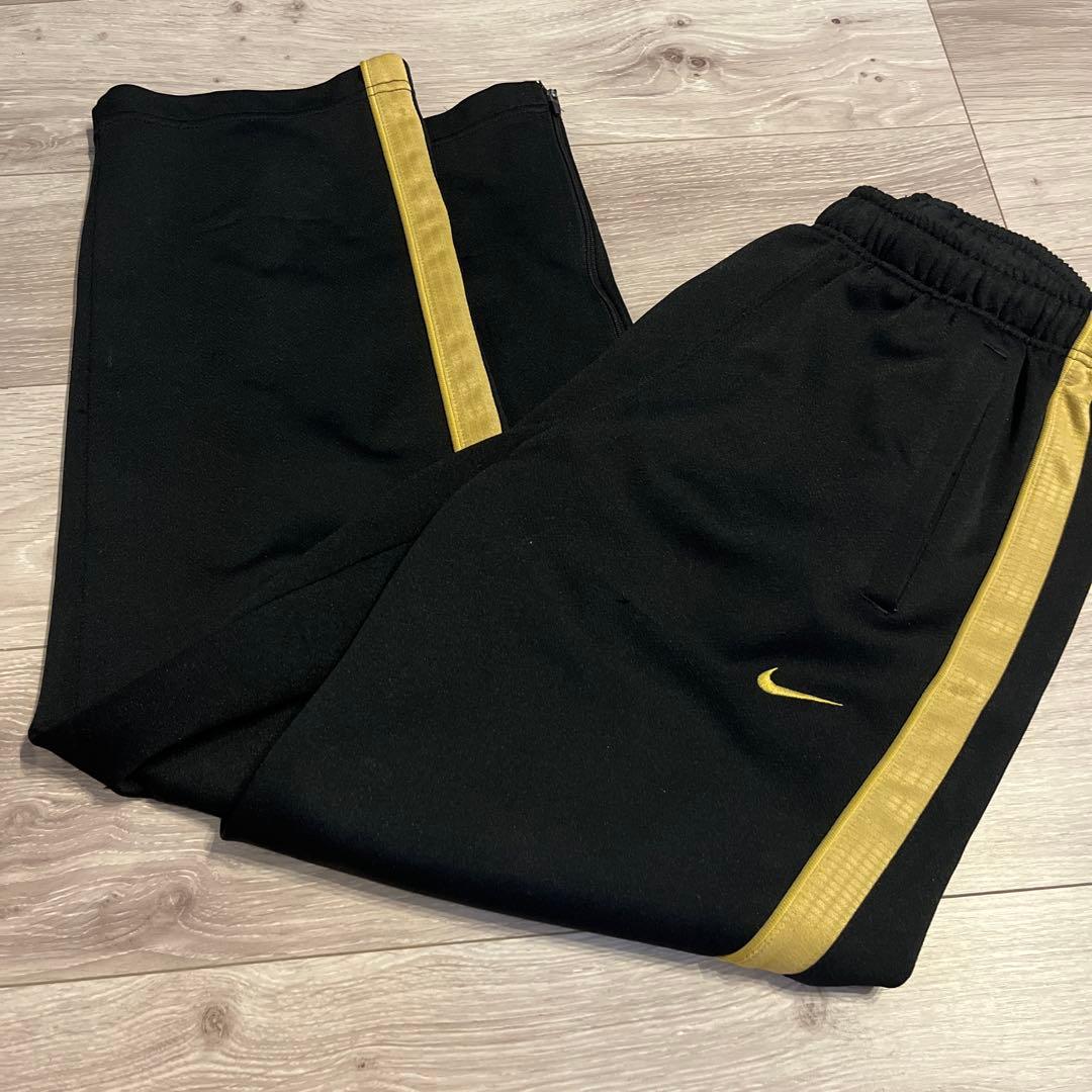 美品✨　Nike ナイキ　金×黒　ナイロン　ジャージ上下　セットアップ　XL i*7様 未使用 NIKE ナイキ ジャージセットアップ 黒金 サイズXL