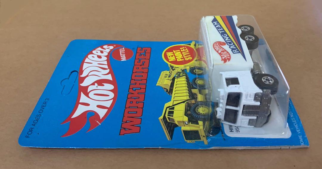 ホットウィール　WORKHORSES　No.9549　ハイウェイ ハウラー ホットウィール WORKHORSES No.9549 ハイウェイ ハウラー