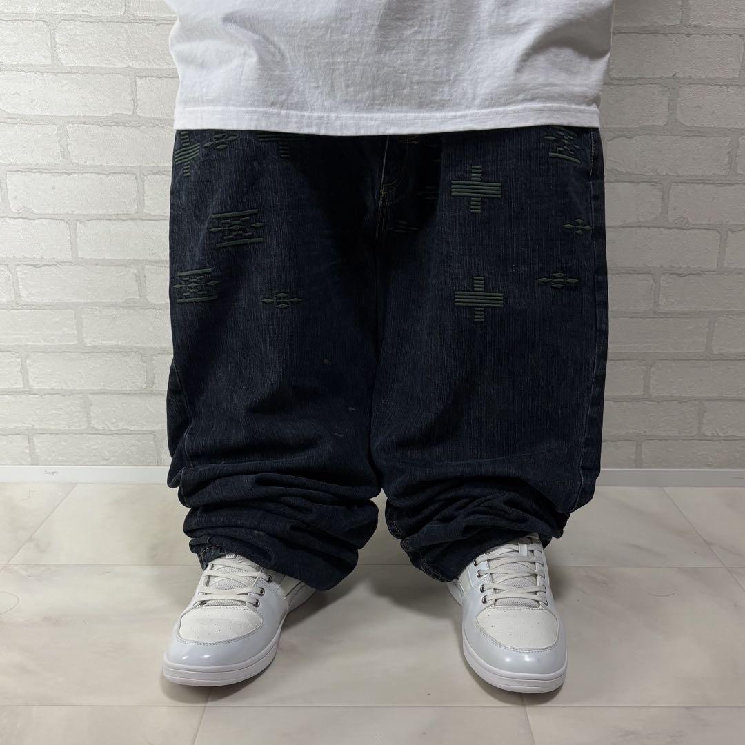 oxygen 光沢 濃紺 オーバーサイズ デニムパンツ バギーパンツ B系 刺繍 m62458741398_1.jpg?1725508565