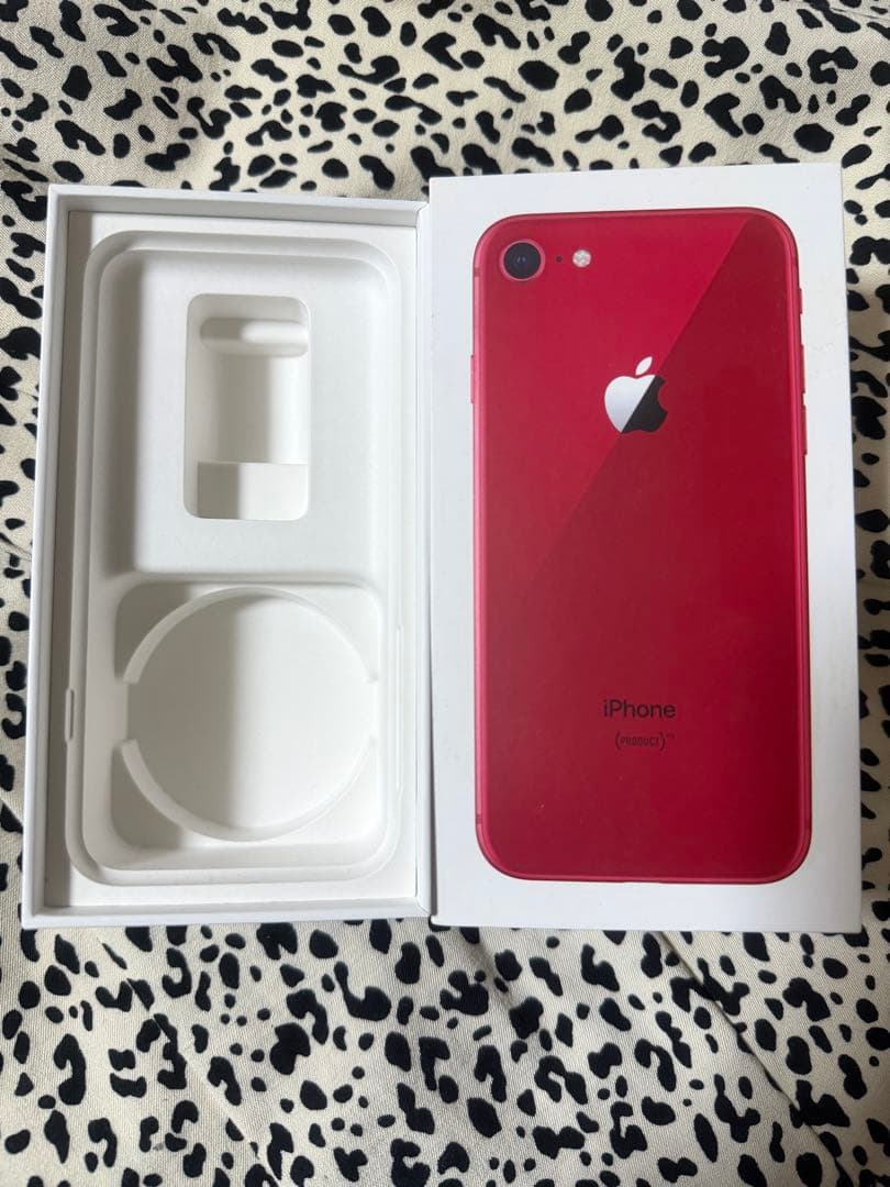 iPhone8 64GB PRODUCT(RED) 箱のみです - メルカリ