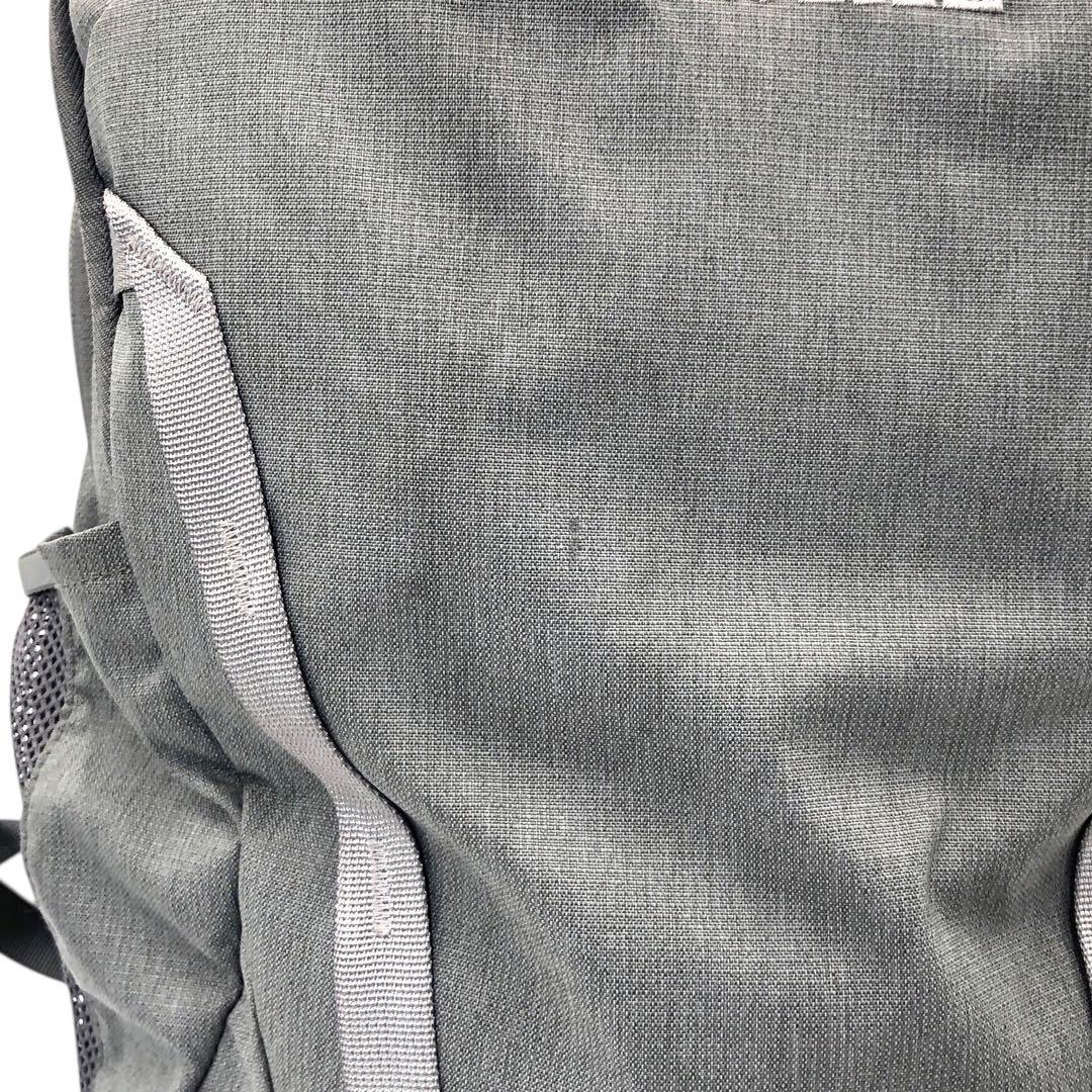 THE NORTH FACE リュック バックパック Vault 灰色 男女兼