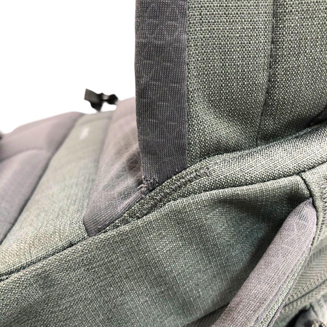 THE NORTH FACE リュック バックパック Vault 灰色 男女兼