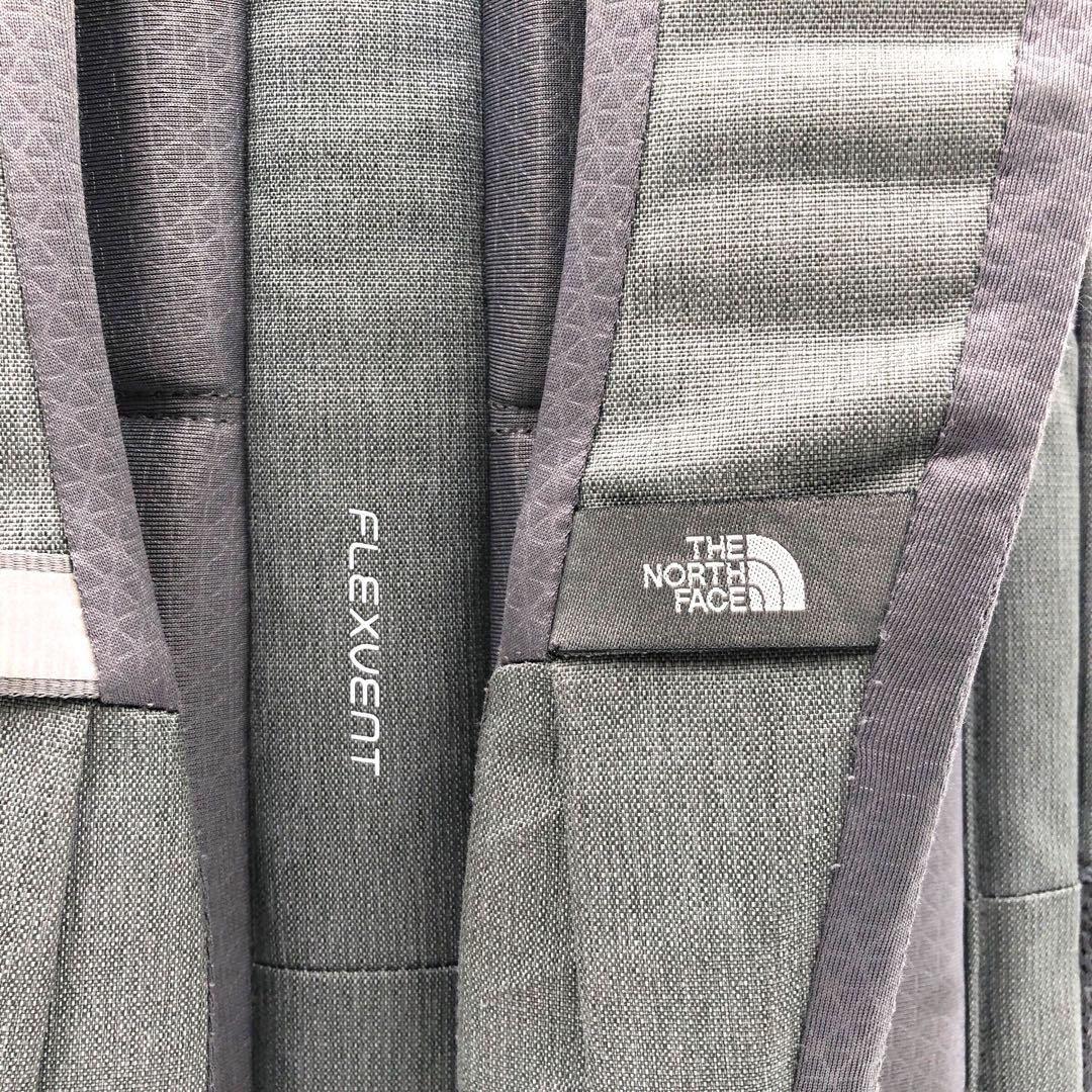 THE NORTH FACE リュック バックパック Vault 灰色 男女兼