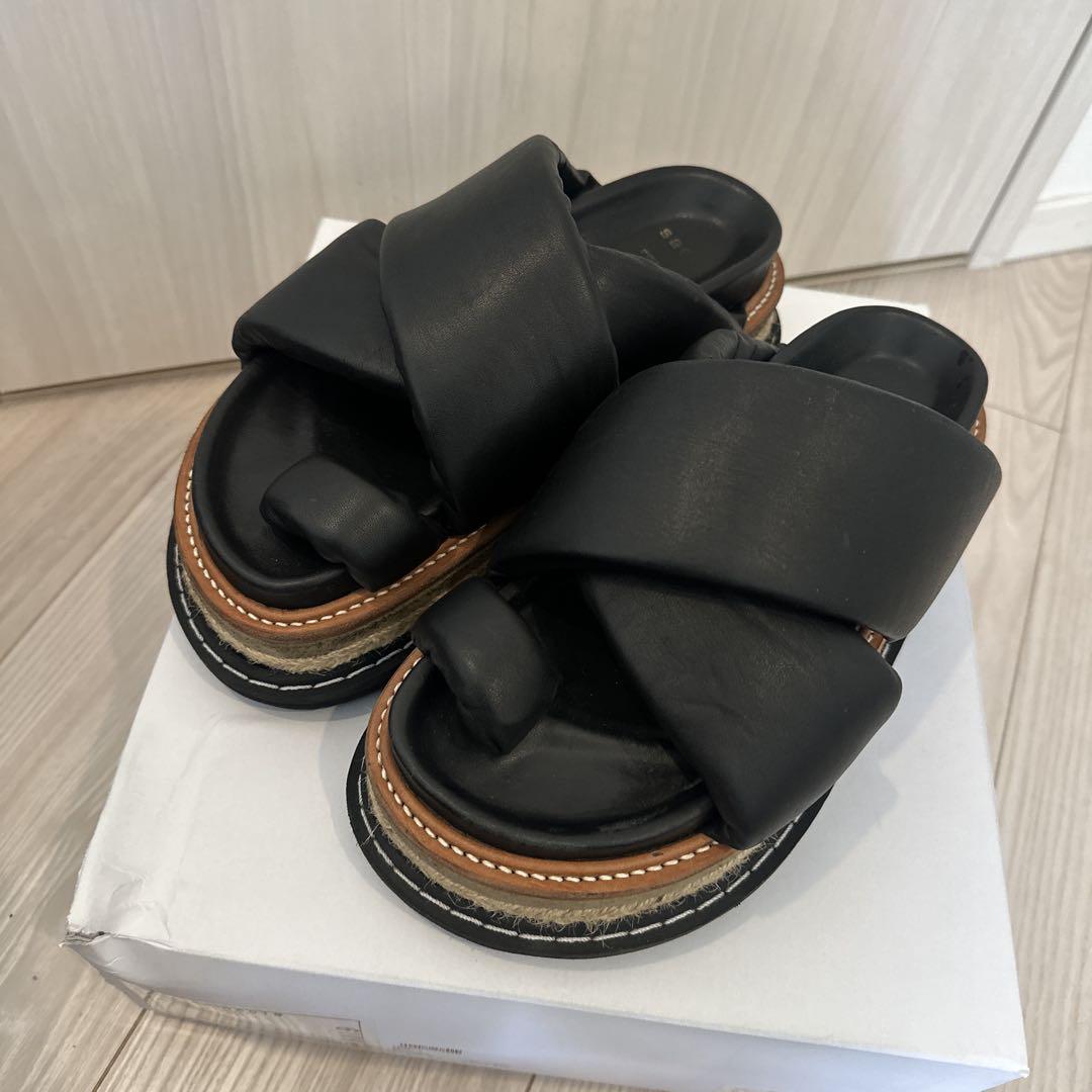 A.P.C. SACAI ブラック サンダル ストラップ付き sacaiブラック クロスストラップ 厚底サンダル - メルカリ