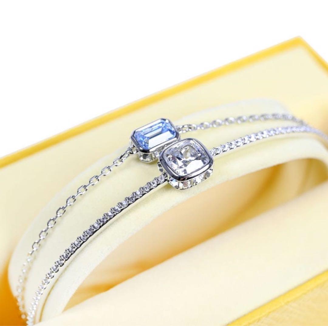 【SWAROVSKI】スワロフスキー Stilla ブルーバングル クロス付き