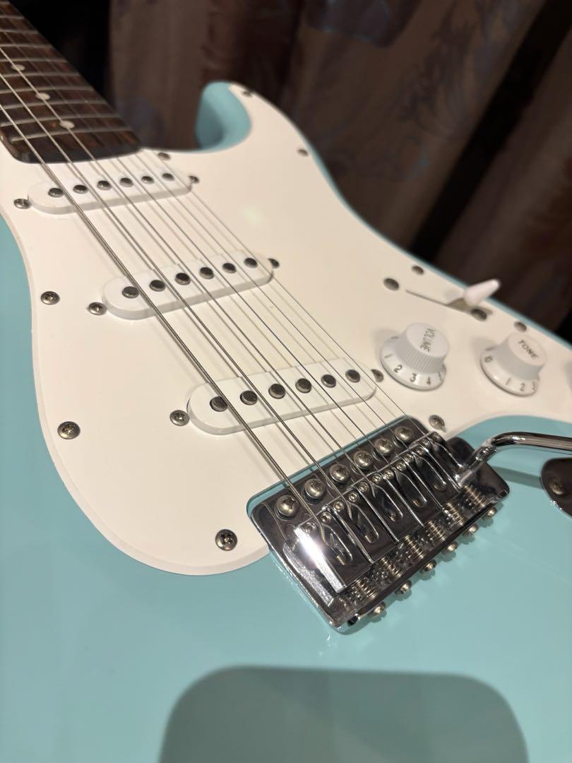 水色のSquier ストラト美品
