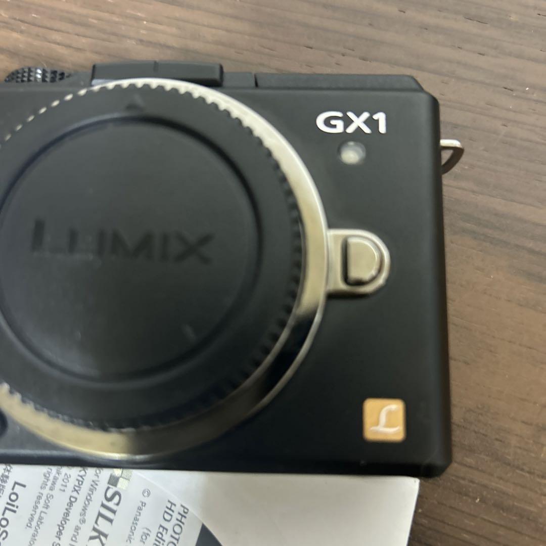 【極美品】パナソニック GX1 LUMIX デジタルカメラ+ 単焦点レンズ