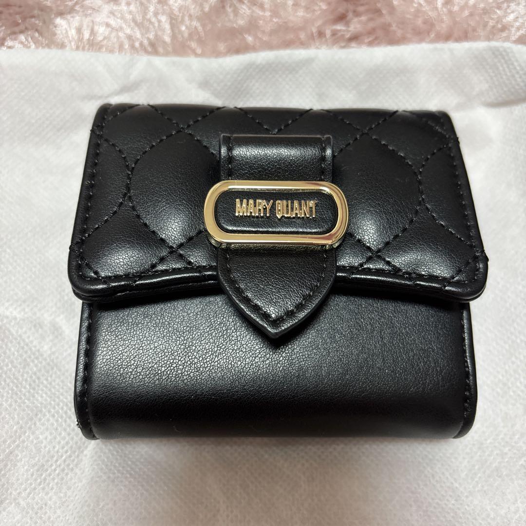 MARY QUANT ブラック 三つ折り財布 MARY QUANT ブラック 三つ折り財布 - メルカリ