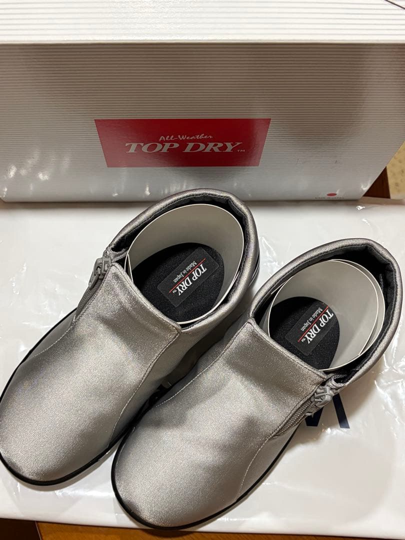 TOP DRY シルバー ジッパー付きブーツ TOP DRY シルバー ジッパー付きブーツ