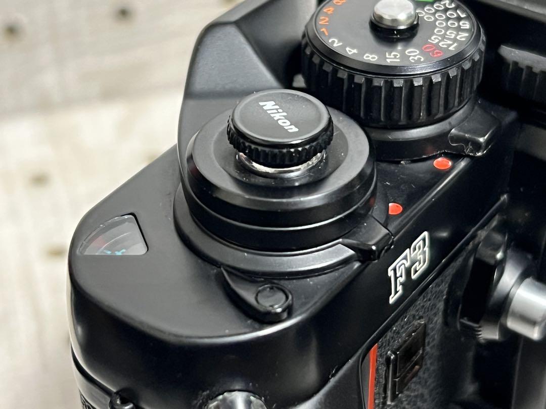 Nikon F3 カメラ( レンズNikon Zoom 36-72 )