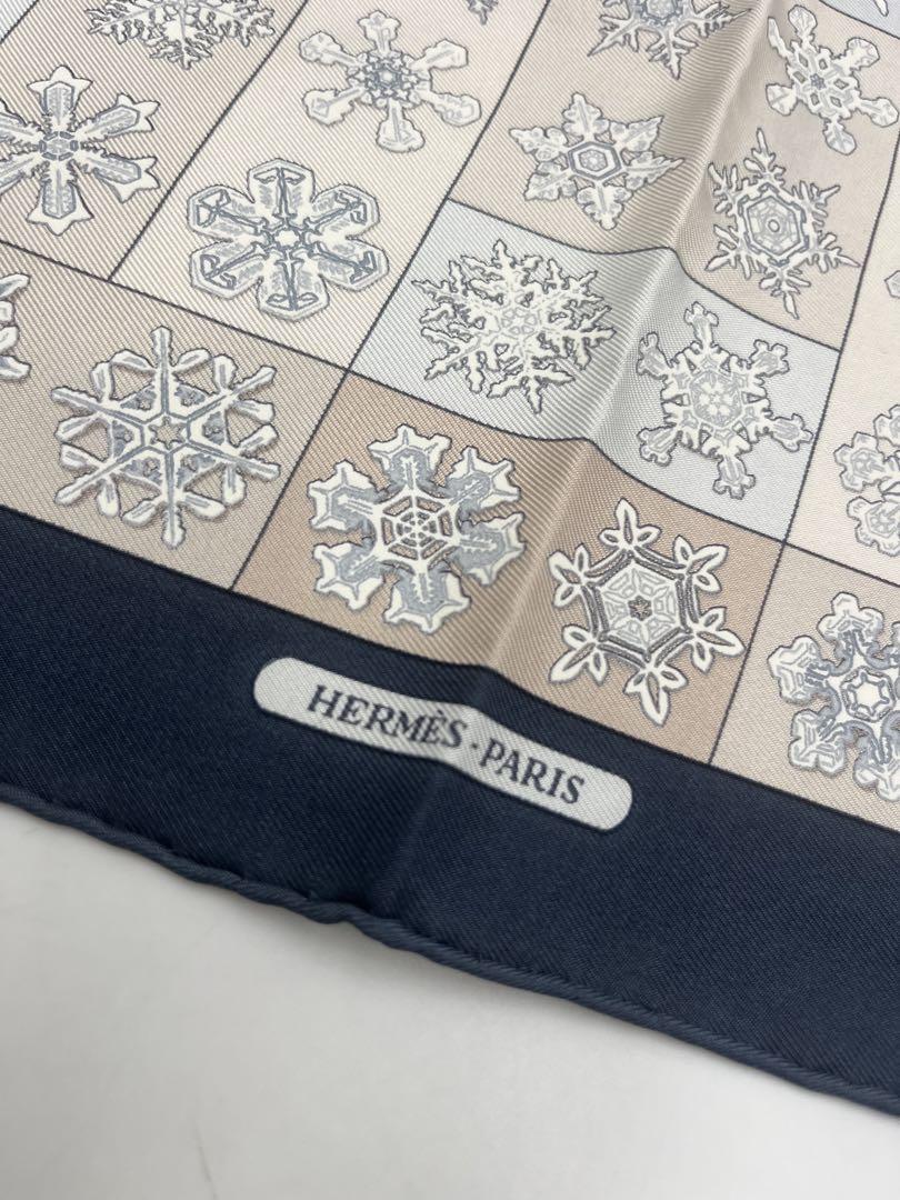 HERMES エルメス プチカレ 雪の火　スカーフ