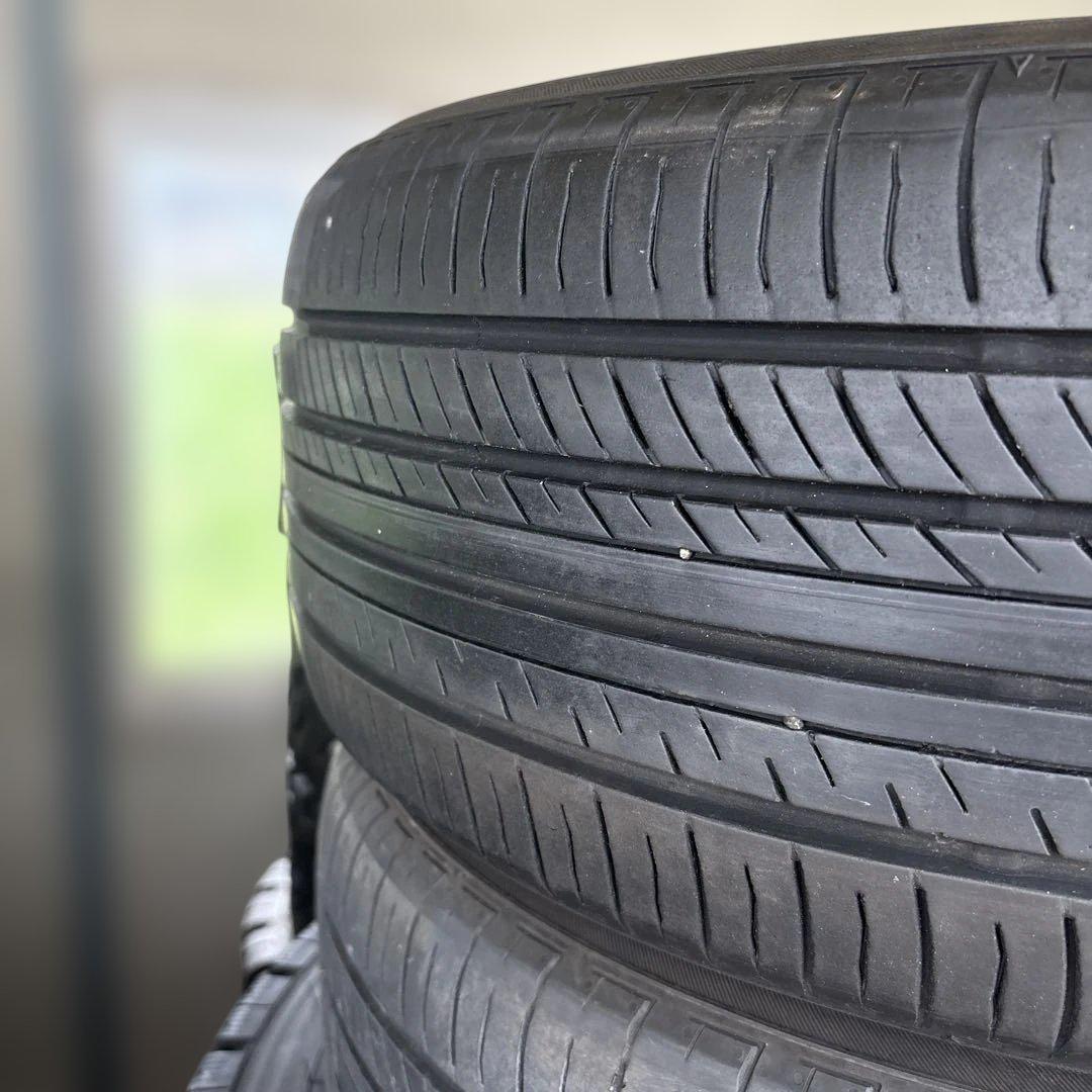 ヨコハマADVAN V552 215/50R17 中古品タイヤ