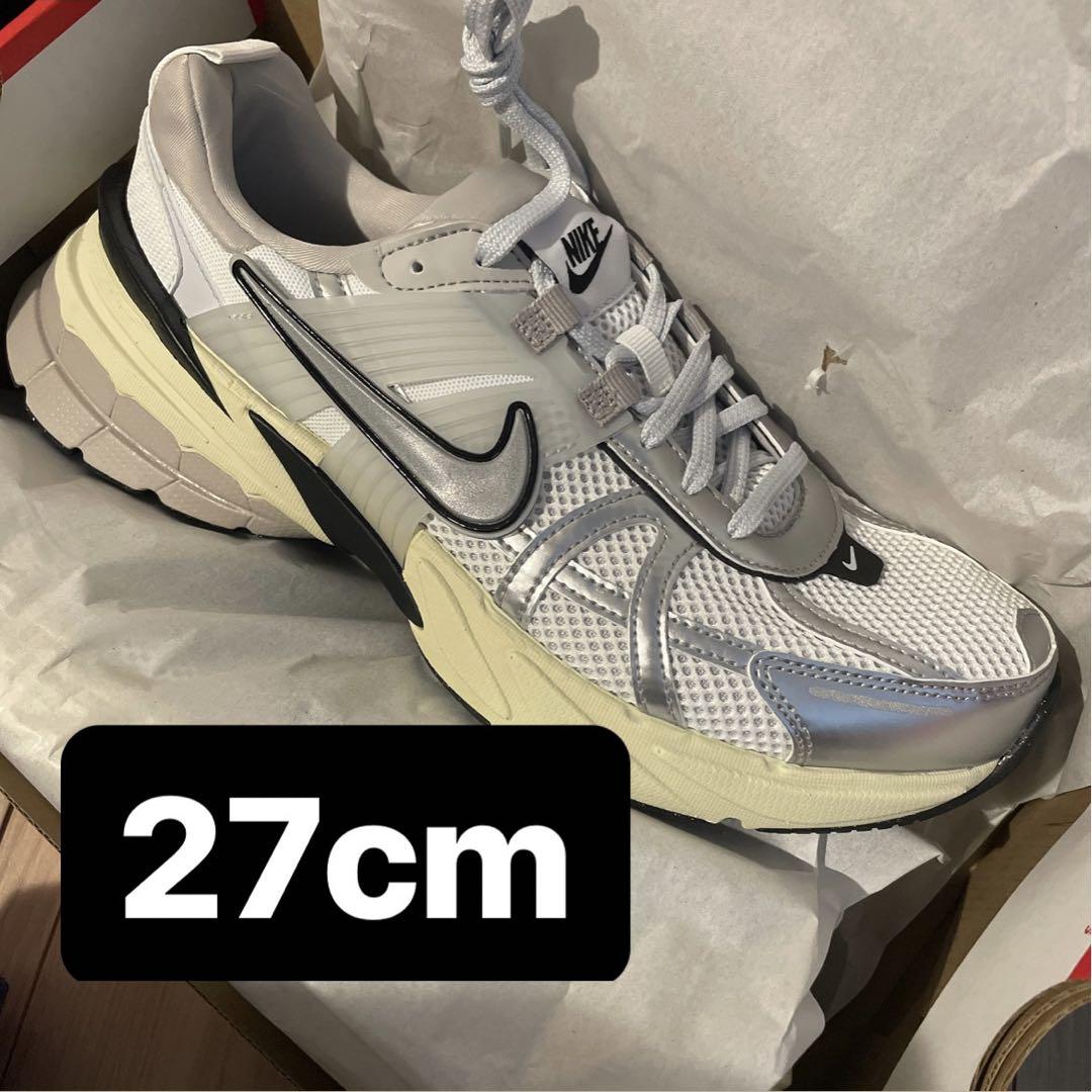 ずっと真夜中でいいのに。ACAね着用 NIKE V2K RUN 27cm