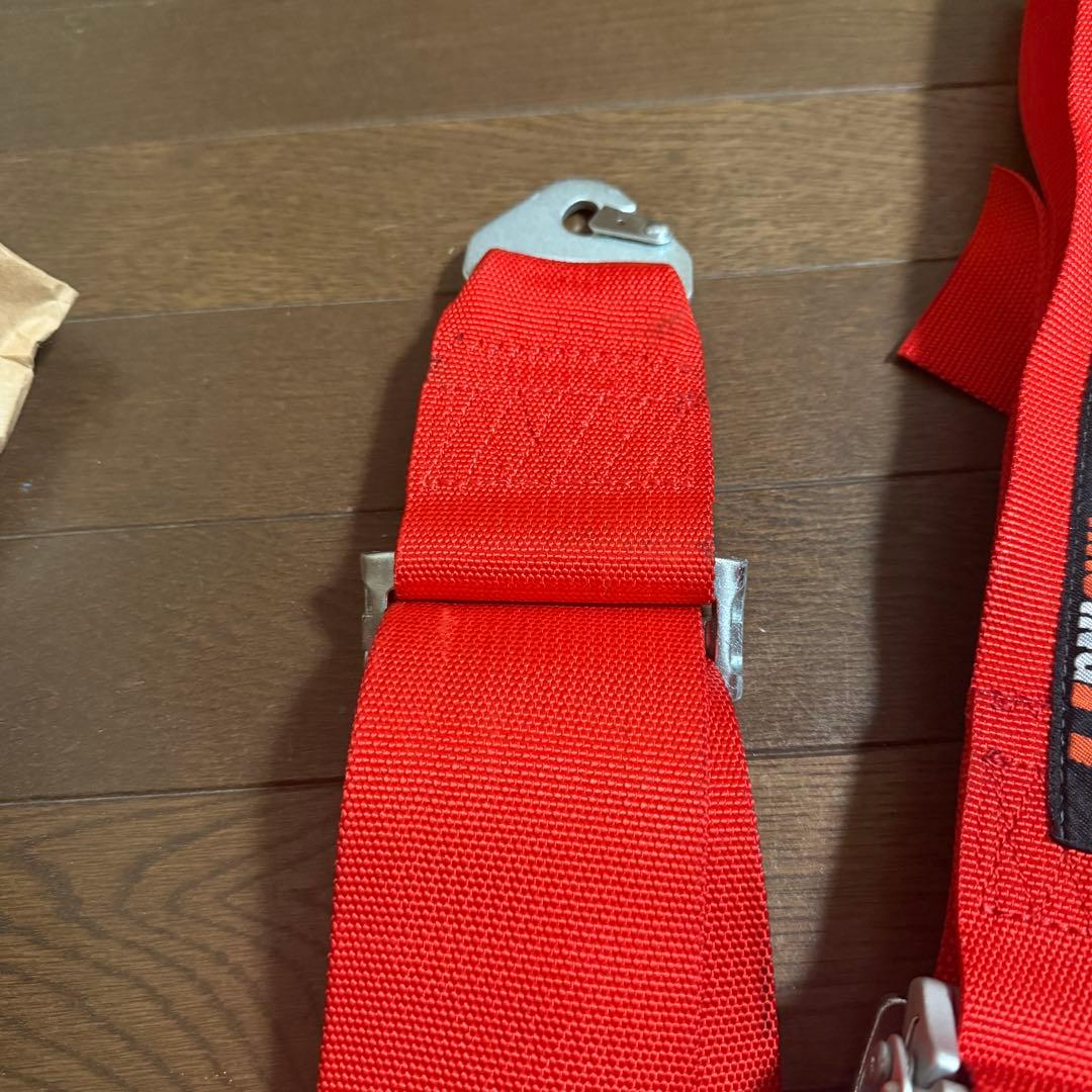 Silverstone 4点式シートベルト レッドSilver Stone BRIGHTFACE_UK