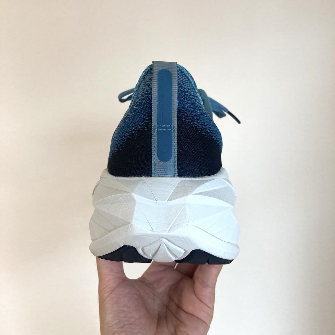 ✨超衝撃吸収✨asics NOVABLAST 4　WIDE　厚底　27.5cm