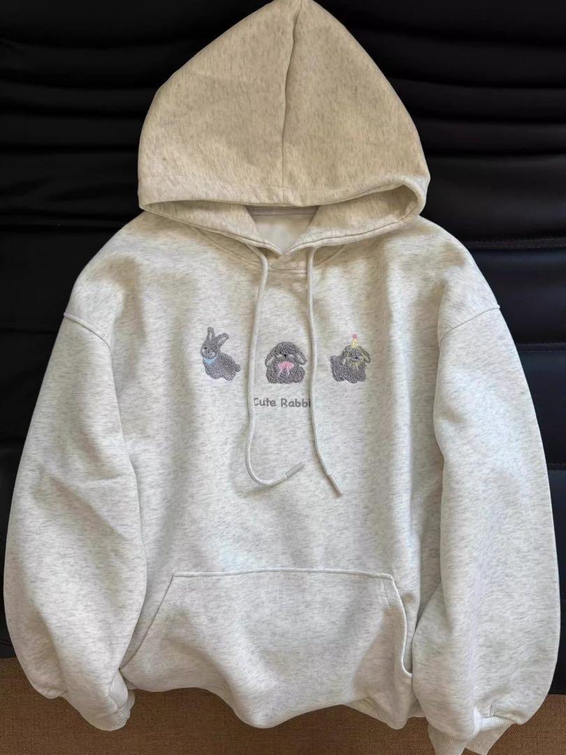 ウサギ刺繍 パーカー グレー