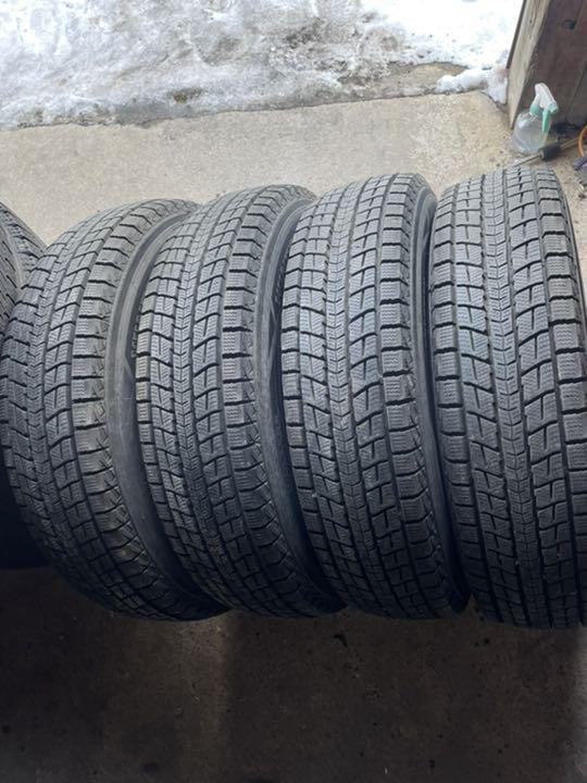 175/80R15ダンロップ スタッドレスタイヤ4本セット! 175/80R15ダンロップ スタッドレスタイヤ4本セット!