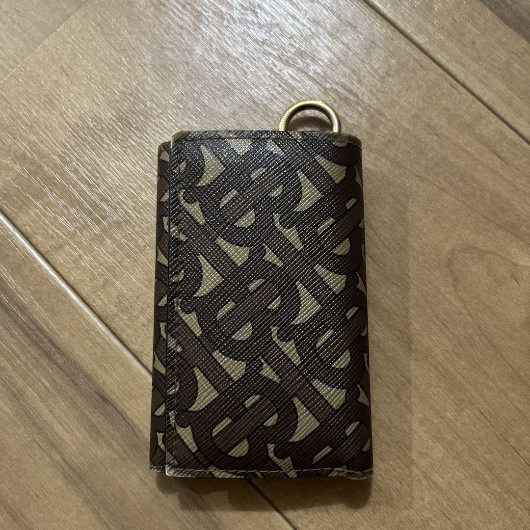 Burberry ロゴプリント 三つ折り財布 BURBERRY ロゴプリント 三つ折り財布 - メルカリ
