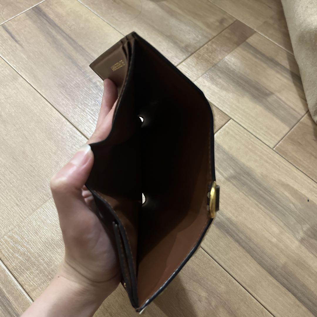 BURBERRY ロゴプリント 三つ折り財布 - メルカリ