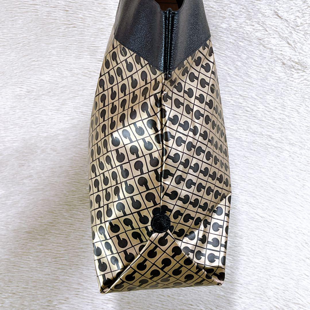 ✨極美品✨ゲラルディーニ GHERARDINI トートバッグ ソフティ ゴールド ✨極美品✨ゲラルディーニ GHERARDINI トートバッグ ソフティ