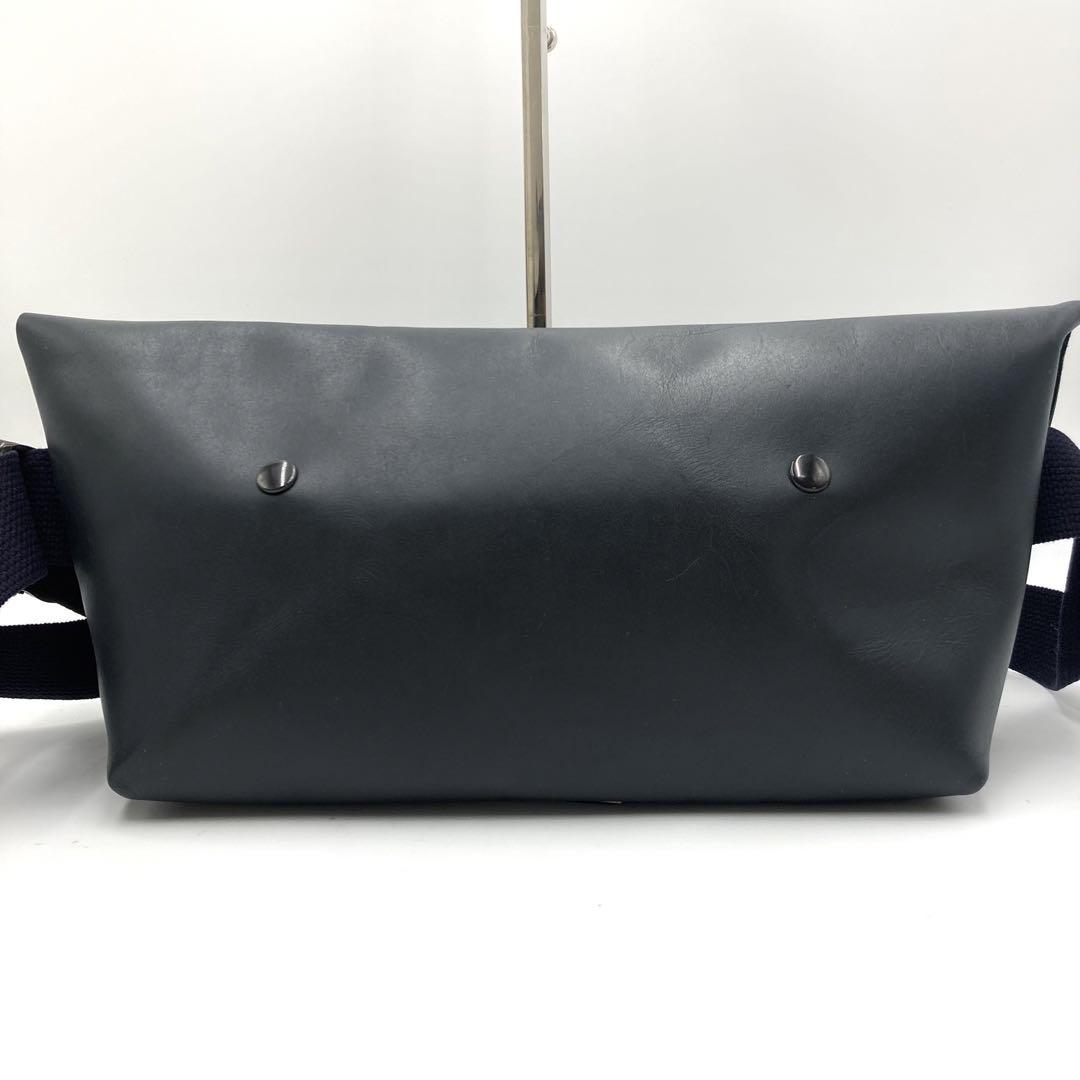 【美品】Uni & Co メッセンジャーバッグ ロイヤルネイビー【S】