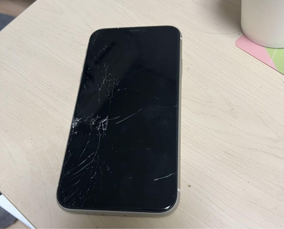 iPhone 11 ホワイト 128 GB SIMフリー スマートフォン本体 iPhone 11 ホワイト 128 GB SIMフリー スマートフォン本体