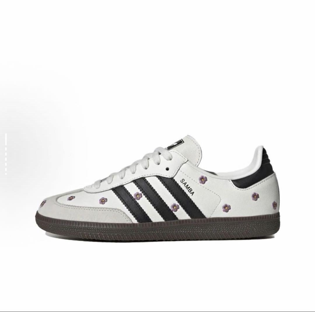adidas Samba ホワイト/ブラック 花柄スニーカー