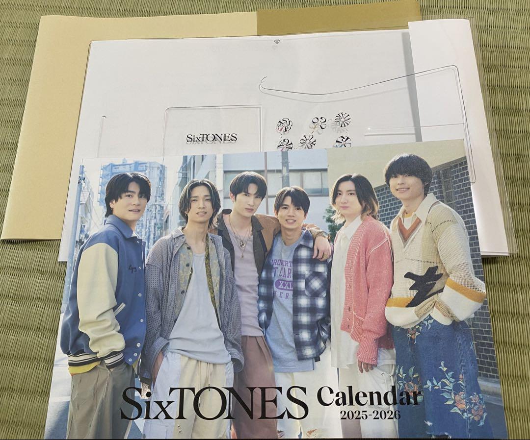 【2025カレンダーなど大量おまけ付き】SixTONES DVD CD セット 2025カレンダーなど大量おまけ付き】SixTONES DVD CD セット