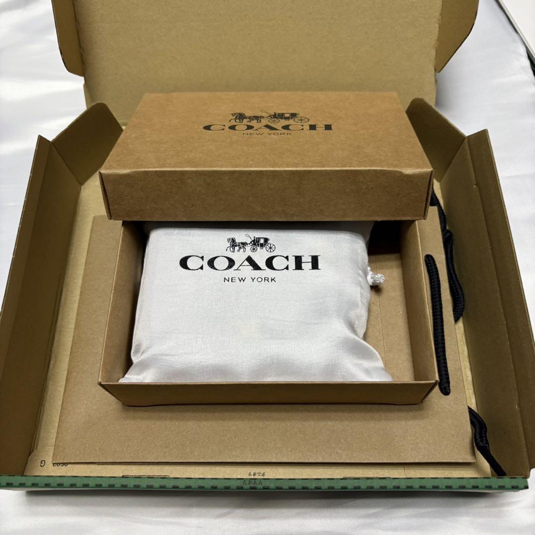 今季一番 新品・未使用⭐️即日発送⭐️SNOOPY2つ折り財布coach 小物
