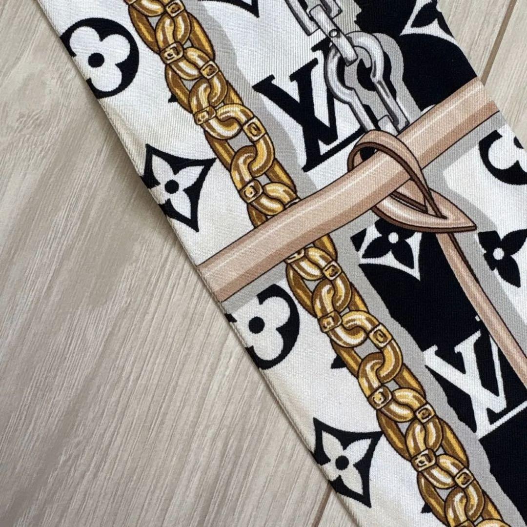 LOUIS VUITTON ルイヴィトン シルク バンドー モノグラム柄