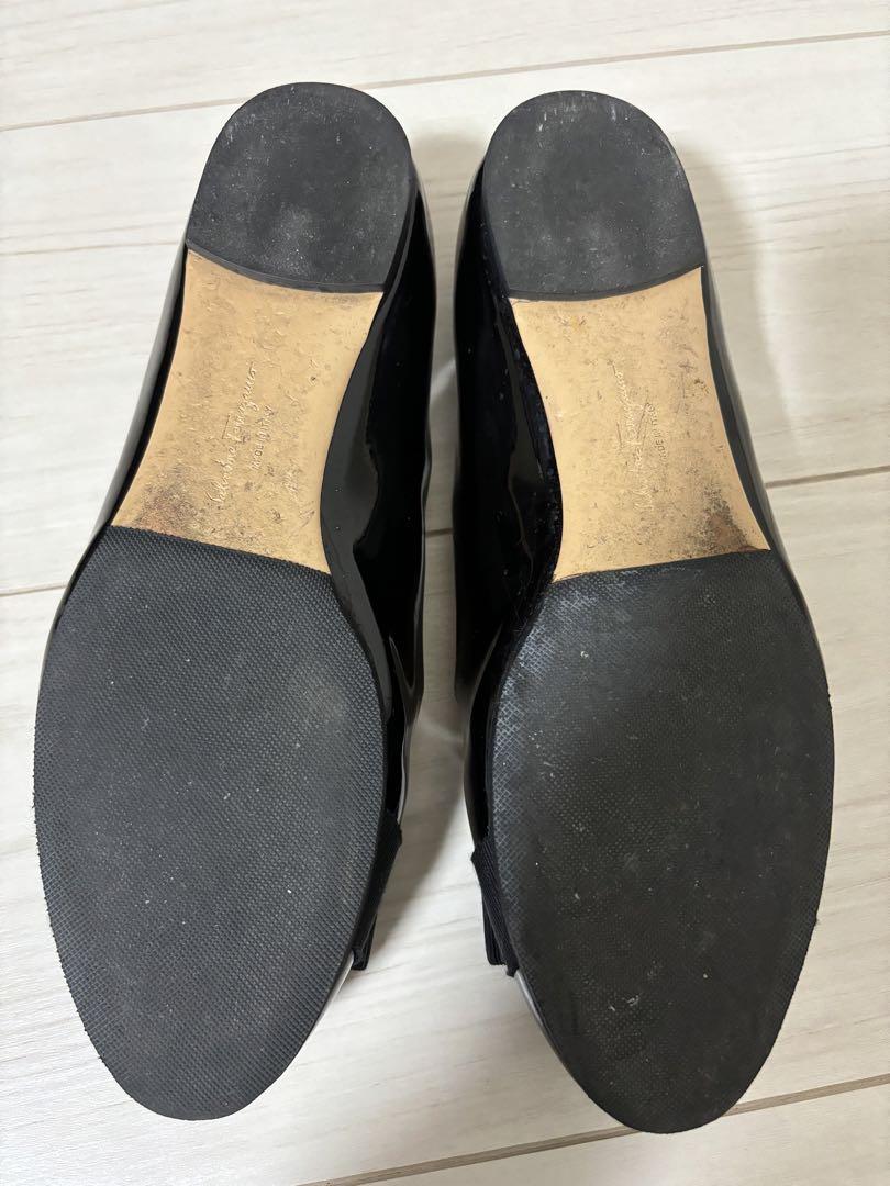 フェラガモ【FERRAGAMO】フラットパンプス VARINA 22.5