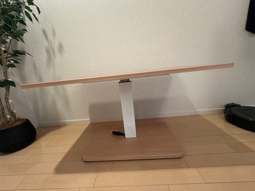 ニトリ 昇降式ダイニングテーブルNITORI MARWIL-DEMENAGEMENTS_CH